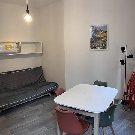 Renove Face Aux Remontees Mecaniques, Jusqu'a 4 Personnes - Fr-1-812-149 Daire Cauterets